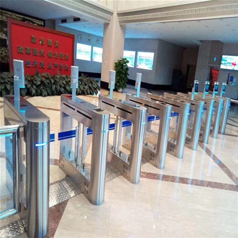 山西通道閘廠家分享：如何選擇合適的三錕閘閘機？